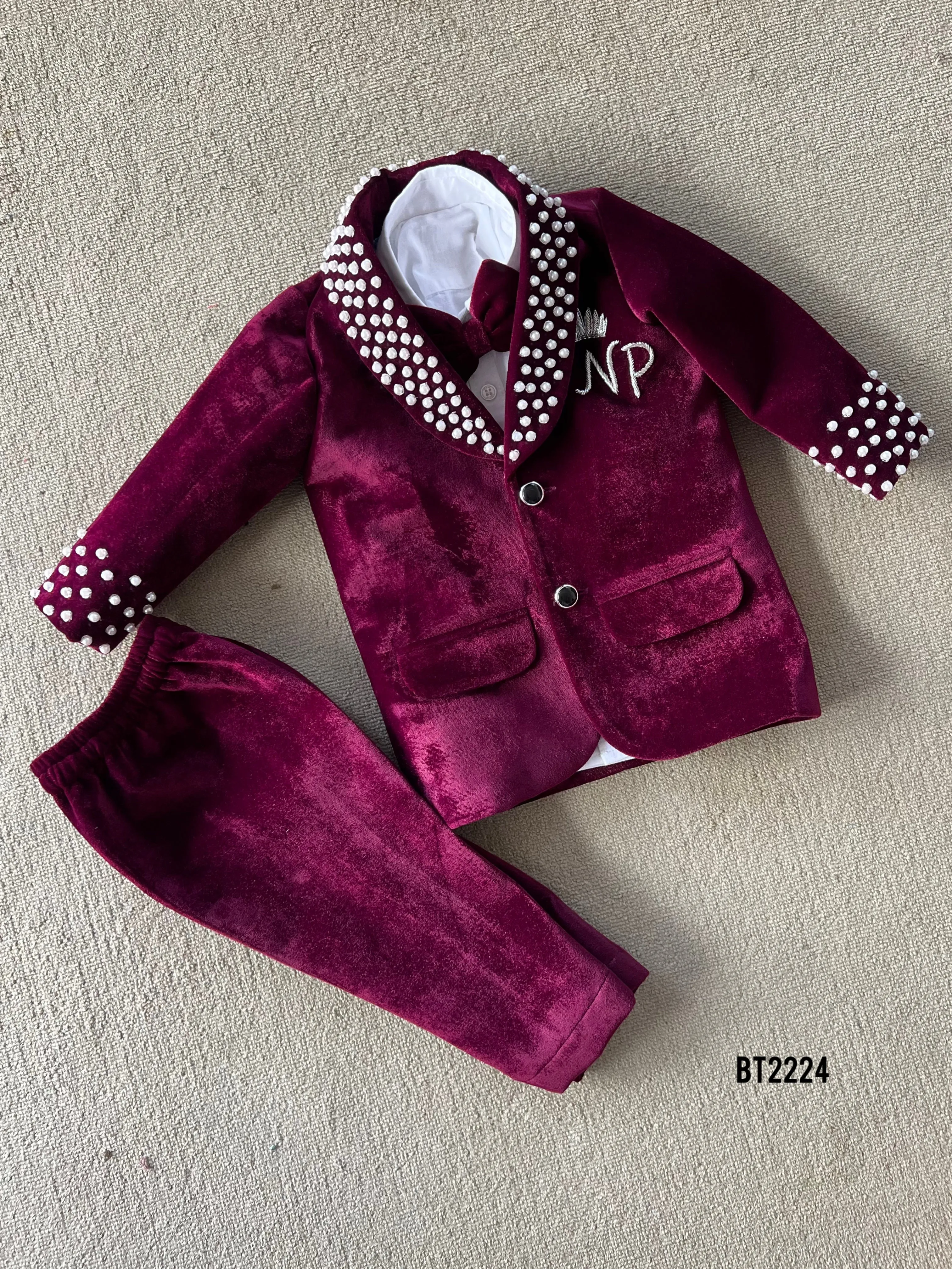 BT2224 Royal Velvet Party Wear Blazer for Baby Boys – Perfect for Stylish Celebrations 👑🎉