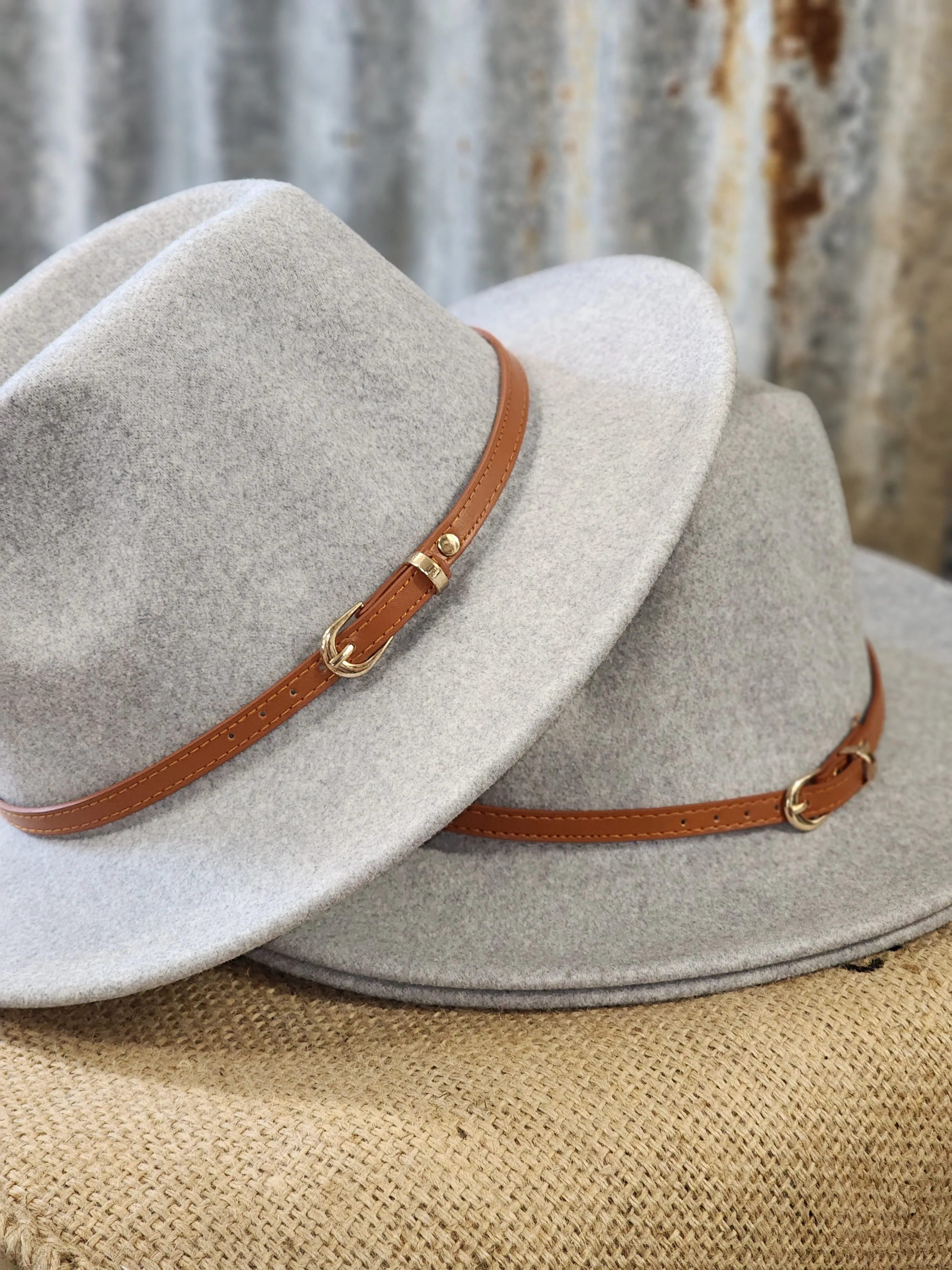 Grey wool Panama hat with buckle band *