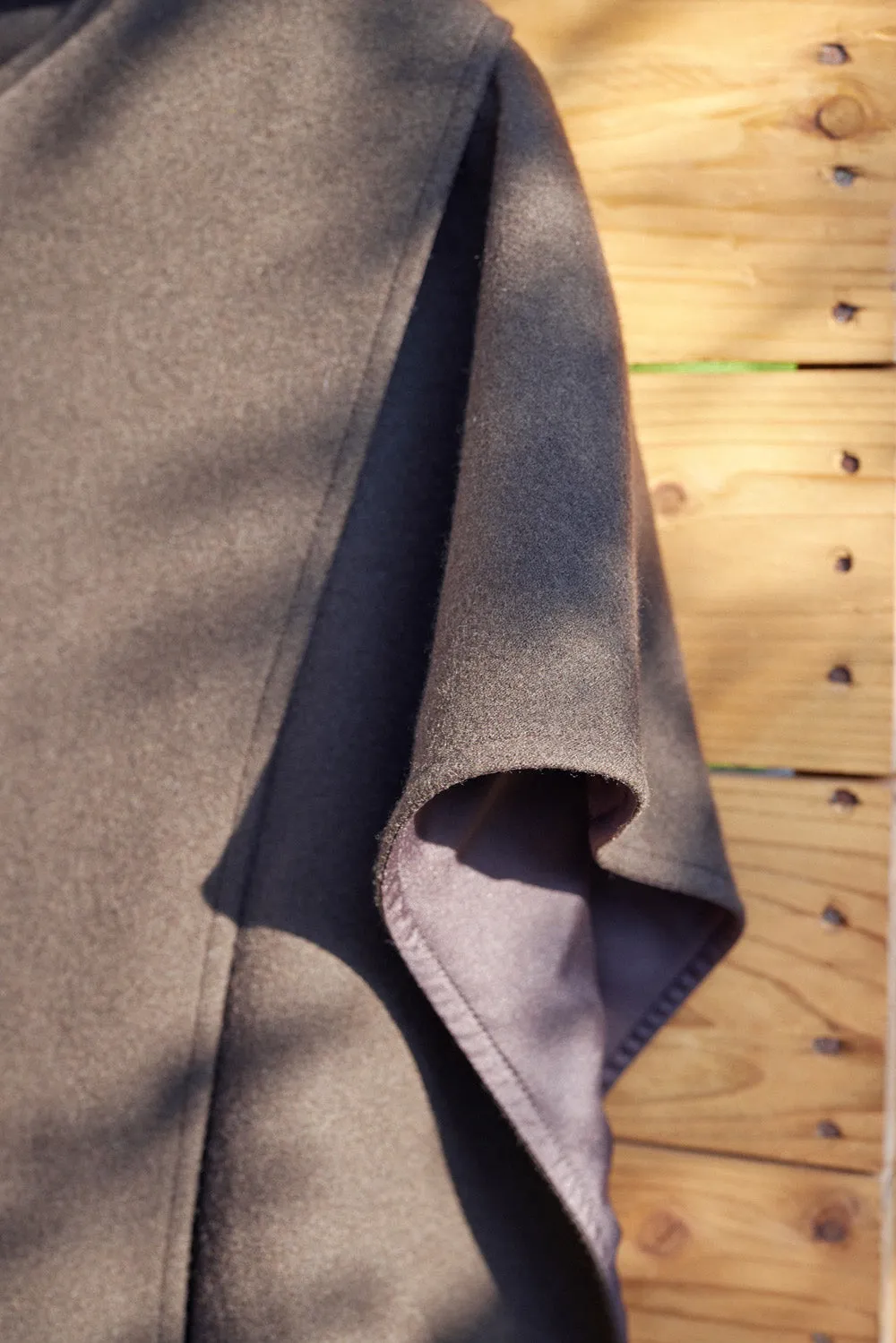 Oak structured Japanese woolen cape