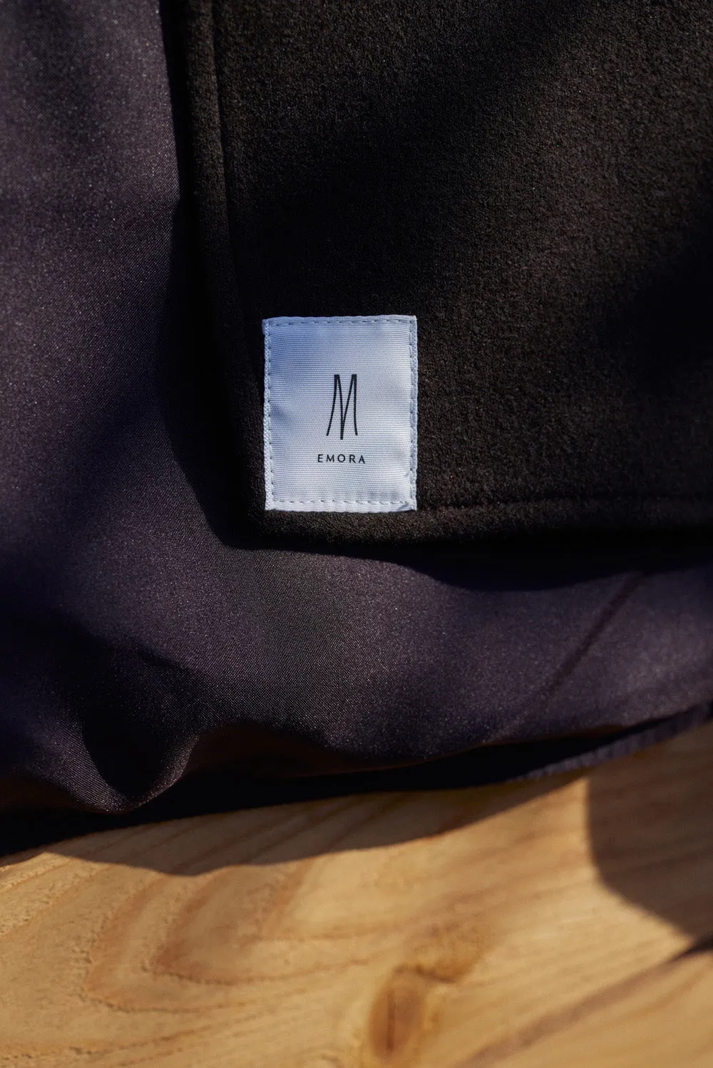 Oak structured Japanese woolen cape